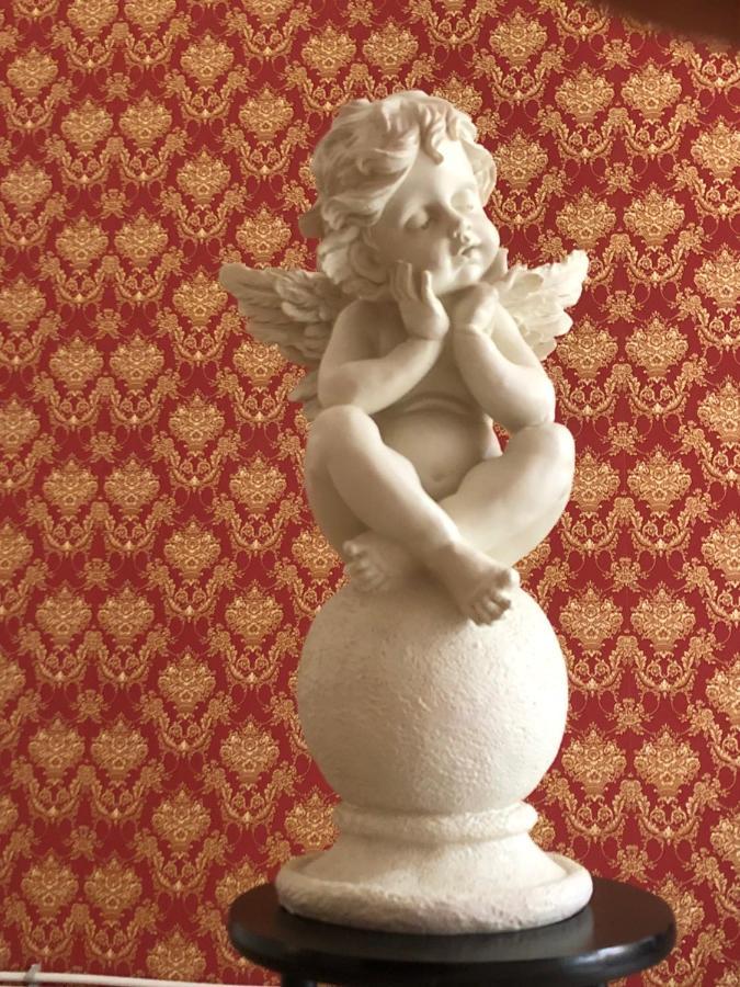 Love Nest Versailles - Unique Louis XIV Decoration - Calm Location Right In City Center Namur  Exterior foto