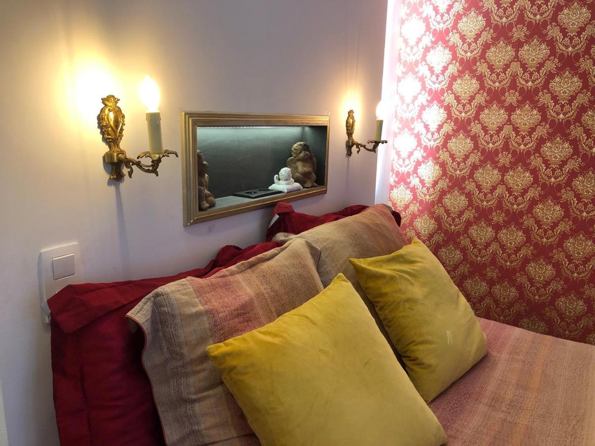 Love Nest Versailles - Unique Louis XIV Decoration - Calm Location Right In City Center Namur  Exterior foto